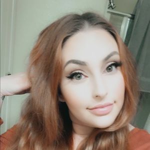 Meet your Posher, Vanessa